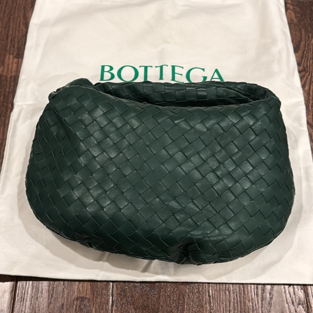 BOTTEGA VENETA Teen Jodie raintree green. Used once. Comes with receipt - Picture 10 of 11
